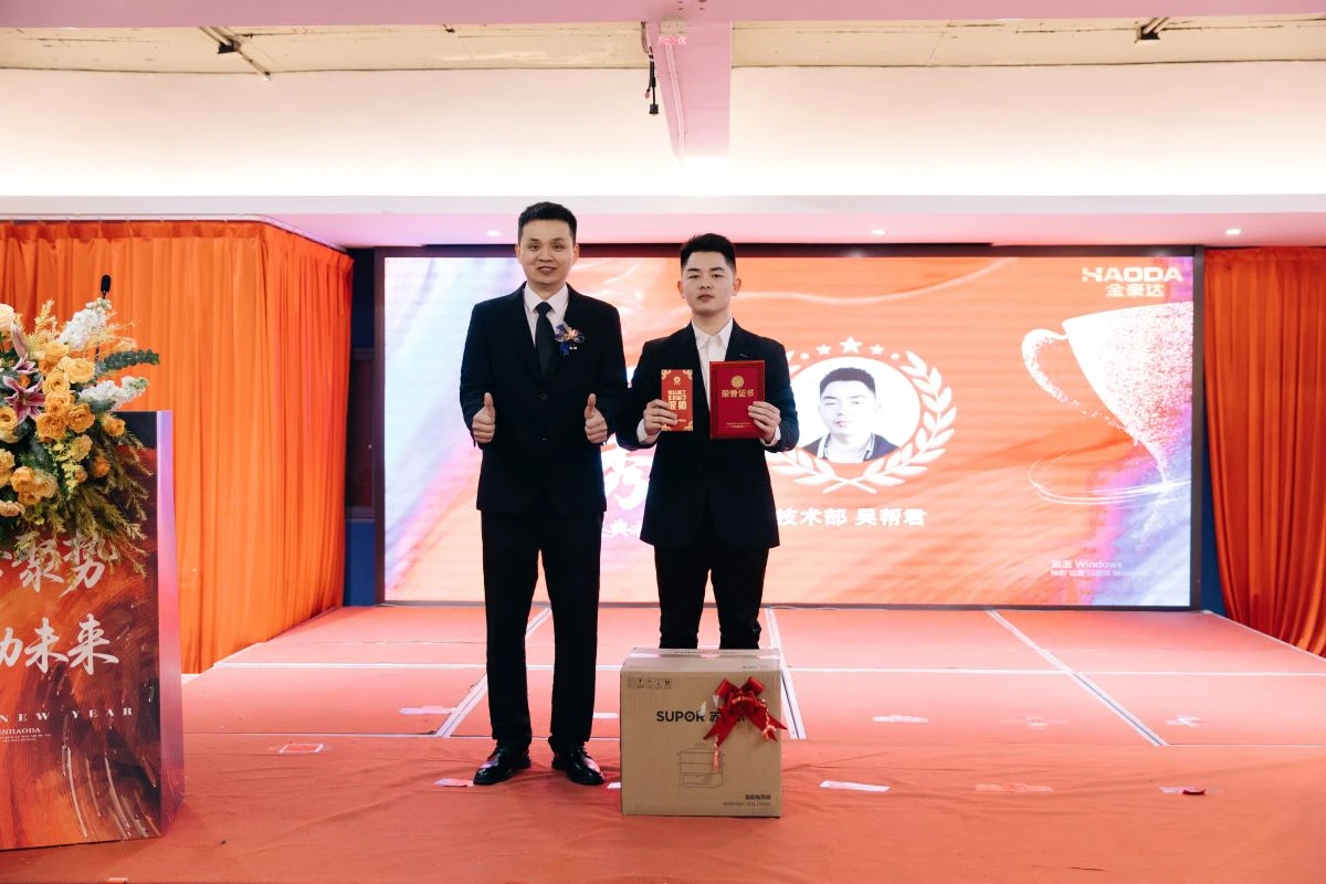 news-1200-800 news-1200-800